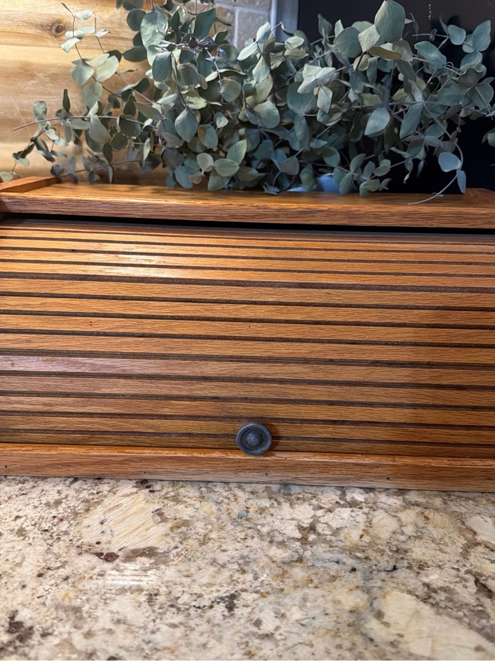 Wood Grain Countertop Bread Box in Brown